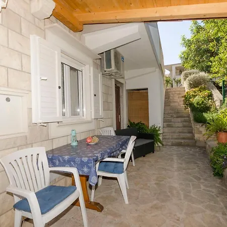 Silvana Lägenhet Supetar