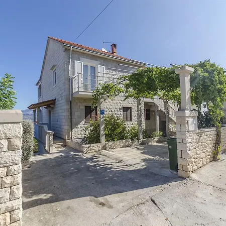 Silvana Lägenhet Supetar